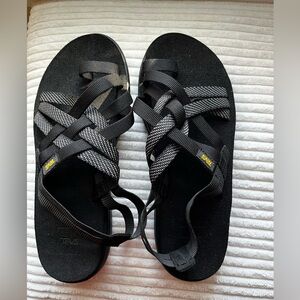 Teeva Women’s Black Voya Strappy Sandals